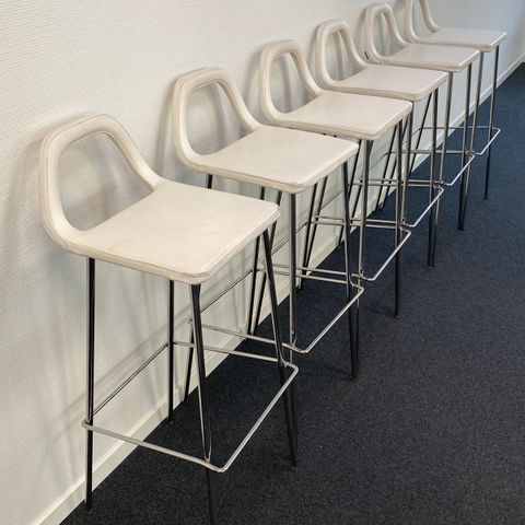 Johnson Design  barstoler/barkrakker/høye stoler