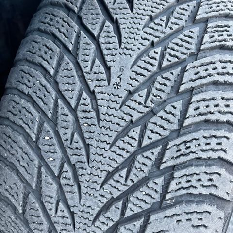 Nokian vinterdekk 245 45 18 og 255 45 18