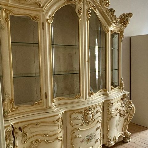 Beautiful cabinet