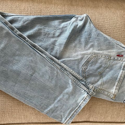 Levis bukse 511, str 33/32