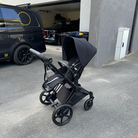 Cybex e-priam, 2023