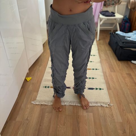 Lululemon Pants SMALL