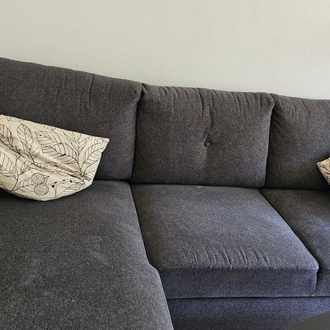 Sofa med sjeselong gis bort ved henting i Trondheimsveien 17B, Oslo