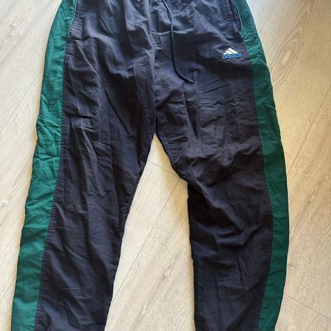 Vintage Adidas svart og grønn joggebukse