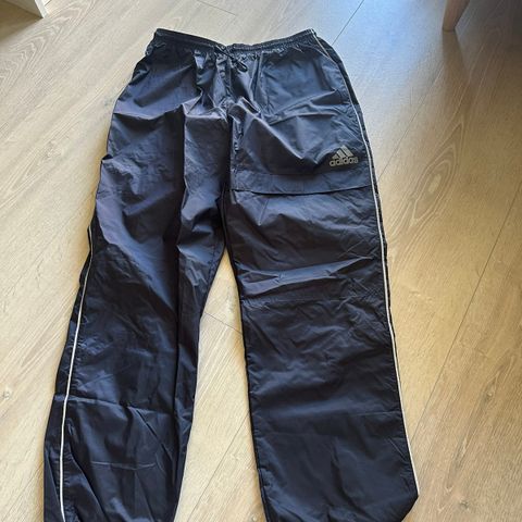 Vintage Adidas blå/svart joggebukse/overtrekksbukse