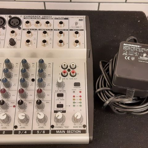 Behringer Eurorack 6-kanals miksebord