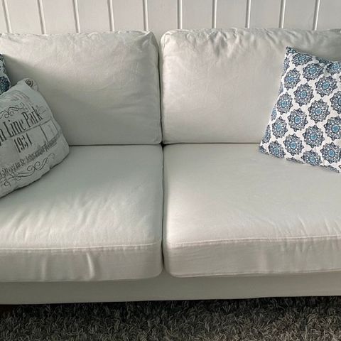 IKEA sofa selges