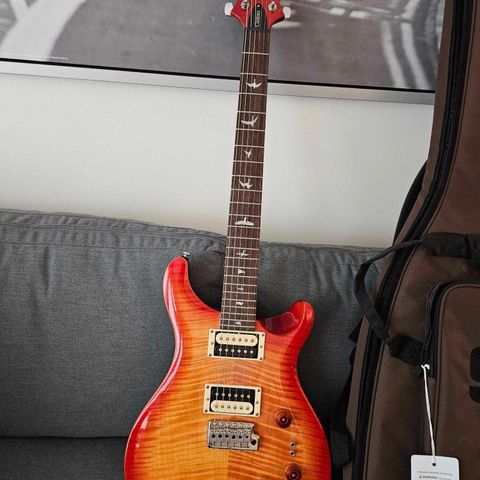 Lite brukt PRS SE Custom 24-08 elektrisk gitar ( Vintage Sunburst )