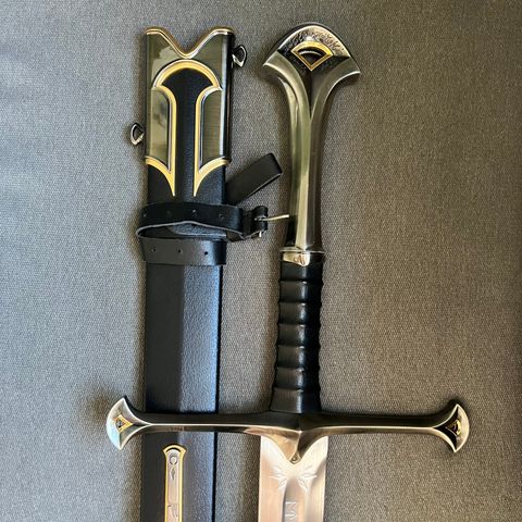 Anduril Sword and Scabbard United Cutlery (Ringenes Herre)
