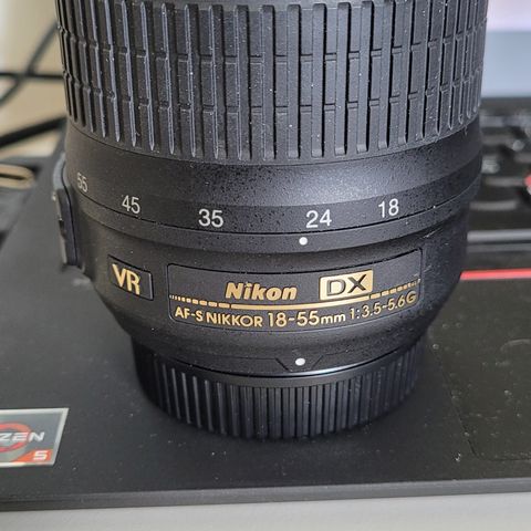 Nikon DX VR. AF-S NIKKOR 18-55