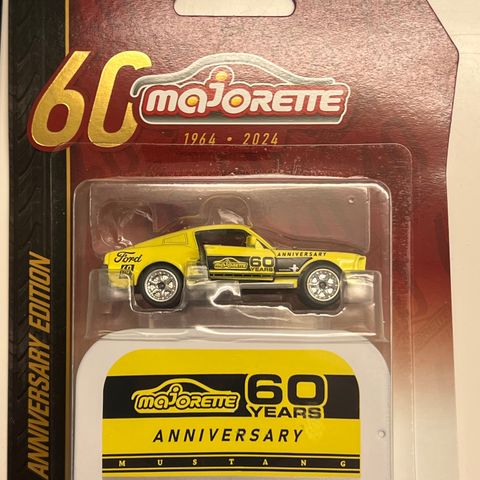 MAJORETTE DELUXE CARS 60th ANNIVERSARY FORD MUSTANG FASTBACK 1:64