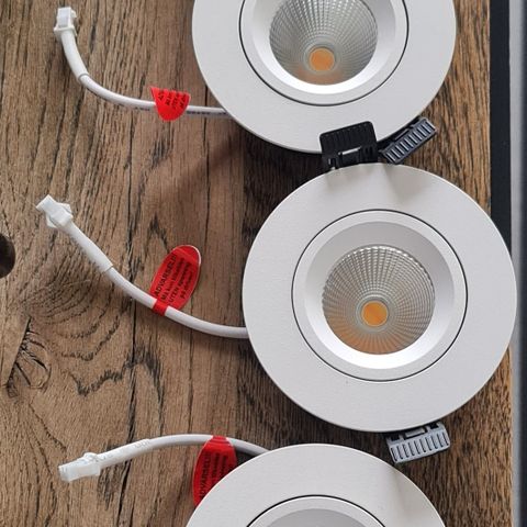 LED downlight x 6 (hvit, tiltbar)