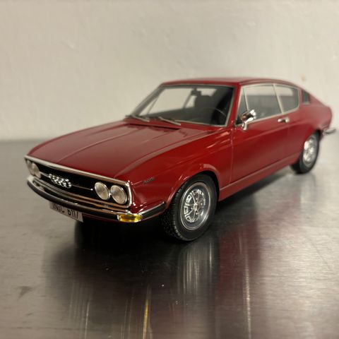 1:18 Audi 100 coupe S fra KK Scale selges