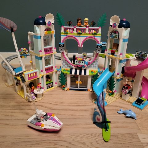 Lego friends 41347 Heartlake Citys resort