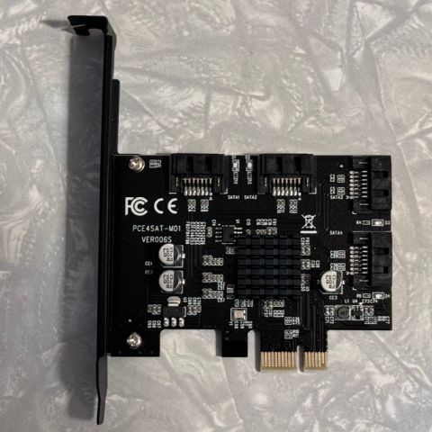 PCI-E kort / ekspansjonskort SATA 3 - 4 channel