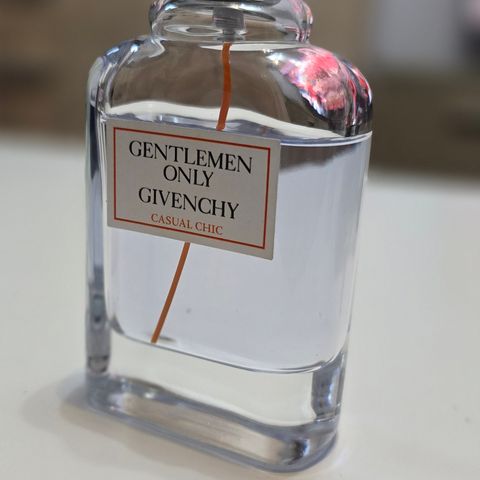 Givenchy Gentleman Only Chic Casual 100 ml