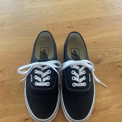 VANS str. 37