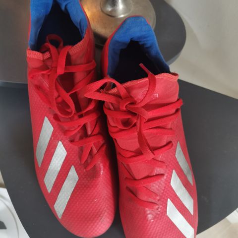 Adidas fotballsko str 9 (43)