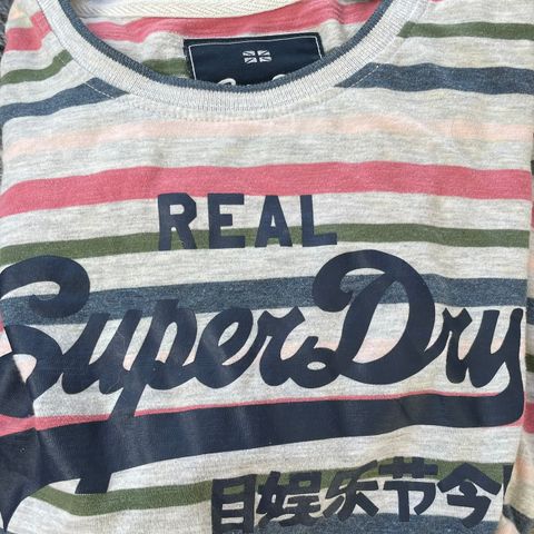 T-skjorte fra SuperDry