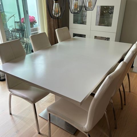 Spisebord med ileggsplate & 6 stoler