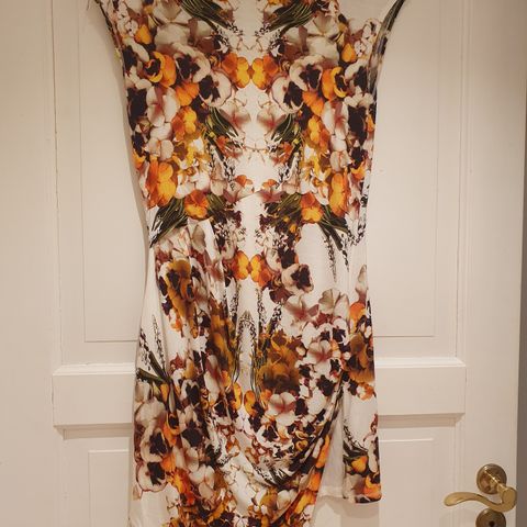 Karen Millen kjole