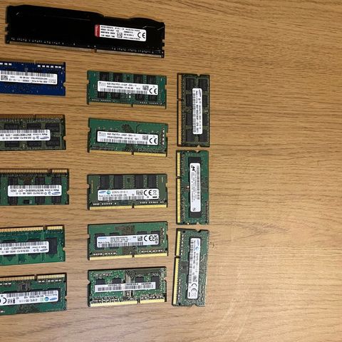 14 st. RAM / Minne 8gb/4gb/2gb/1gb DDR4/DDR3/DDR2