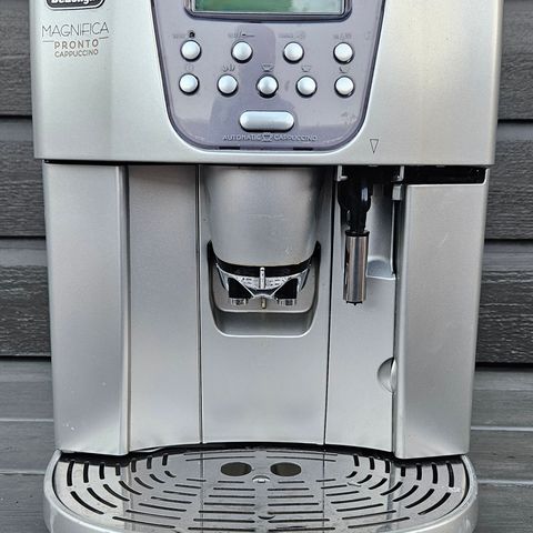 DeLonghi Magnifica kaffemaskin