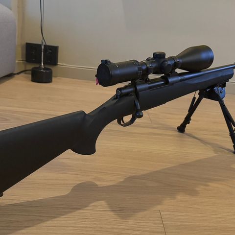 Howa Hogue 1500, 223 REM med ekstrautstyr og ammo