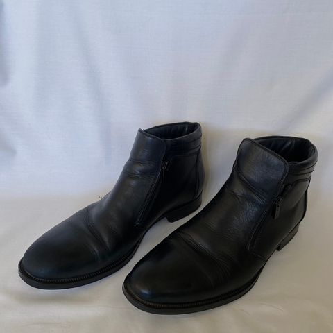 LLOYD Ankle boots