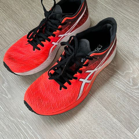 Asics magic speed