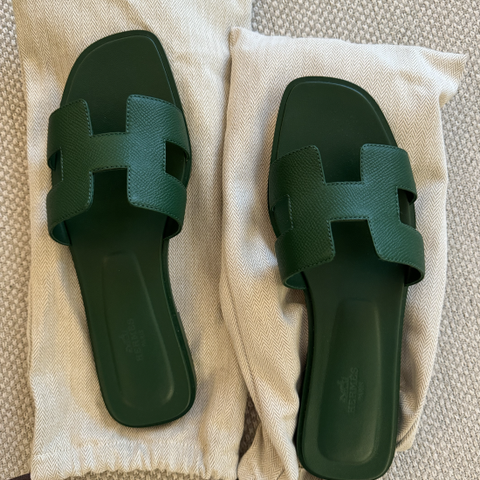 Hermès Oran Sandaler i fargen Vert Cactus