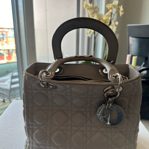 Christian Dior Lady Dior medium