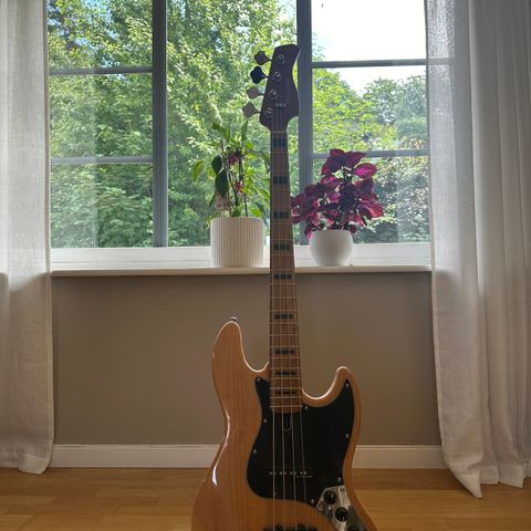 Sire V5 A4 Marcus Miller Bass