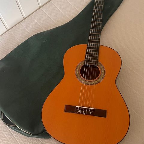 CLASSICAL GUITAR