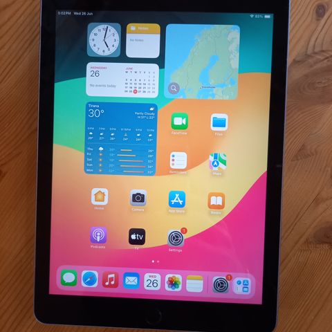 iPad 6 WIFI og SIM-kort - pent behandlet- godt batteri