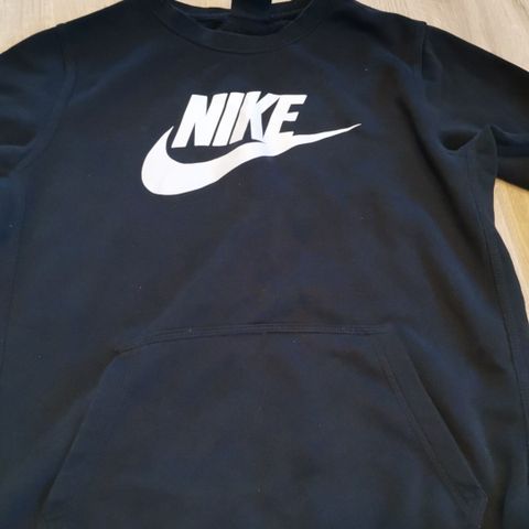 Nike genser