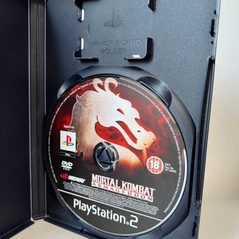 PlayStation 2 spill: Mortal Kombat Armageddon (bare disken)