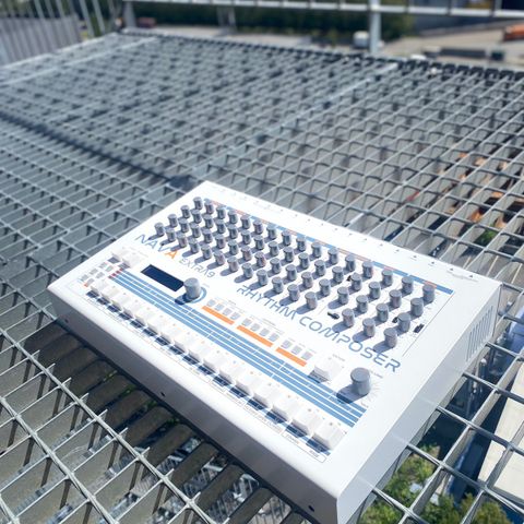 NAVA Extra9 - Roland 909 klone med 4-8 parametre på hver stemme