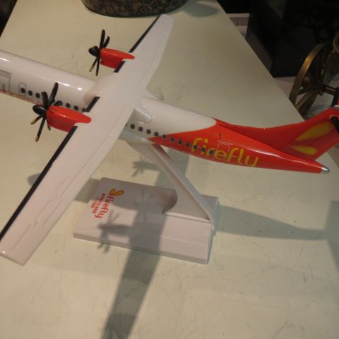 Firefly 1:100 ATR72-600 selges