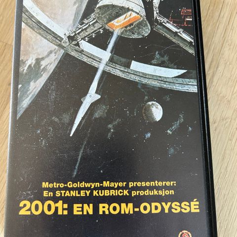 2001: En rom-odyssé VHS