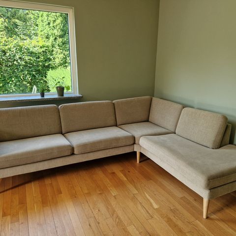 Hjellegjerde Villa sofa