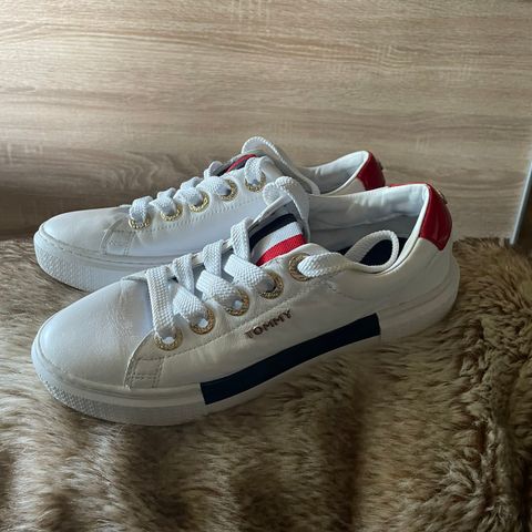 Tommy Hilfiger sneakers