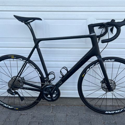 Canyon Endurance CF SL 8 Di2 - Veilpris 42 990,- | Size 2XL