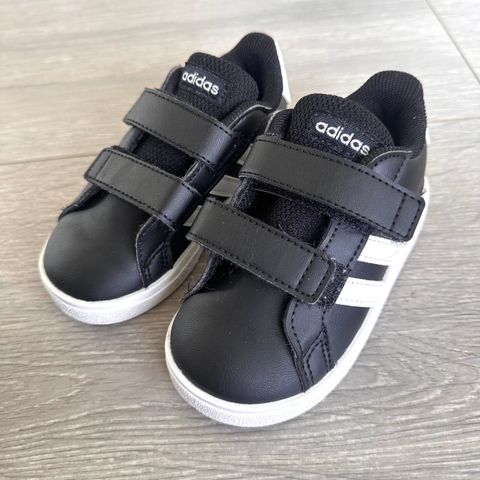 Adidas sko