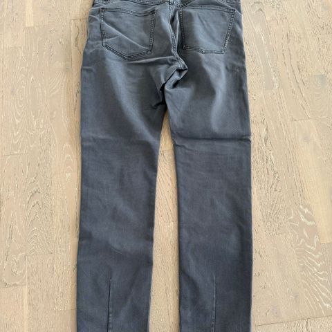 NEUW Jeans 33/32