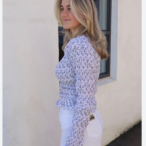 Mila Blouse fra Camilla Pihl