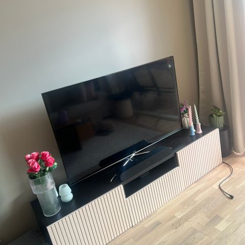 Pent brukt Samsung UE55H6275SU selges