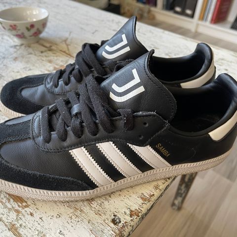 Adidas Samba