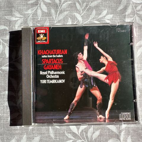 Klassisk cd med Aram Khachaturian