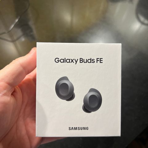 Samsung Buds FE - helt ny